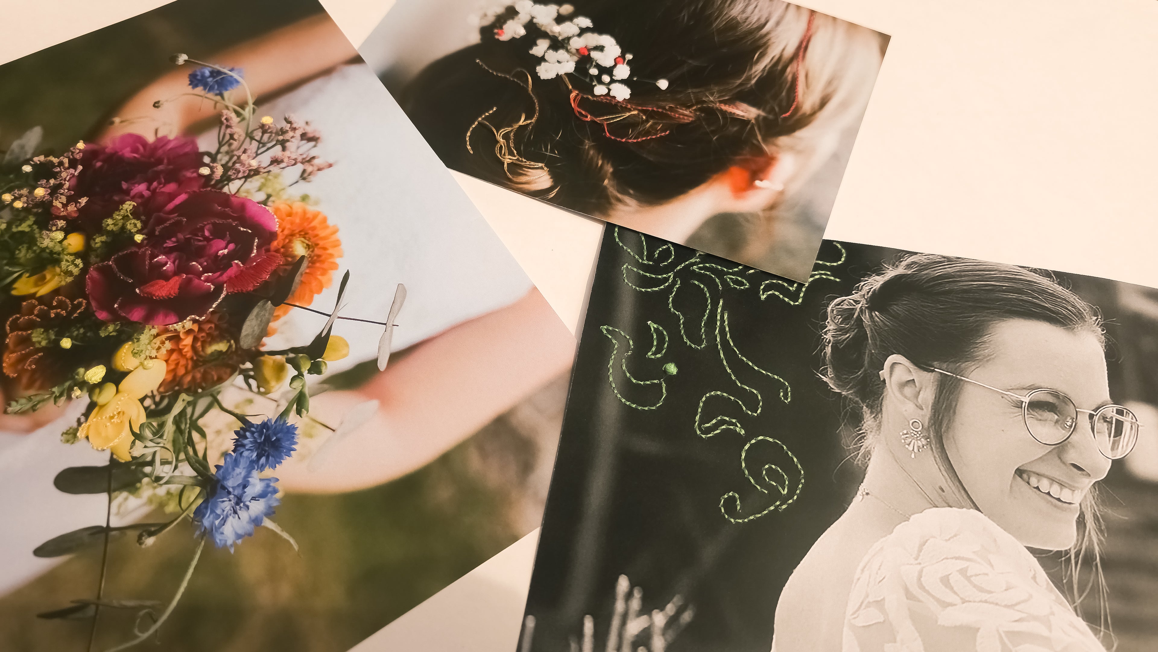 Bannière présentant trois créations de photos brodées personnalisées